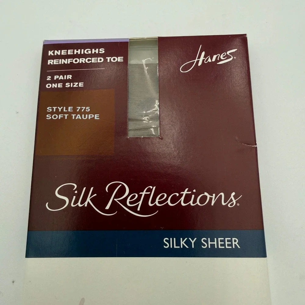 Hanes Silk Reflections Silky Sheer Knee Highs 4 Pairs Soft Taupe Travel Buff 775